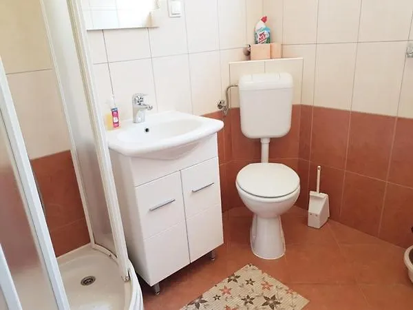 Ara-Mazic Apartment Baska  Croatia