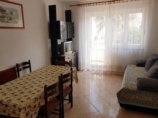 Ara-Mazic Apartment Baska